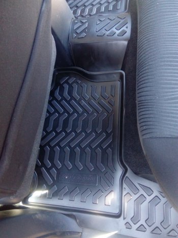 1 749 р. Комплект ковриков в салон (с подпятником) Aileron 3D Mitsubishi Pajero Sport QE дорестайлинг (2015-2021)  с доставкой в г. Пермь. Увеличить фотографию 5