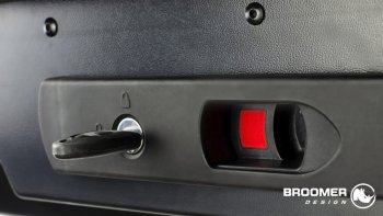 22 749 р. Багажный бокс Broomer Venture (420 л/189x89x40 см) на крышу   (Покрытие: шагрень, Цвет: чёрный)  с доставкой в г. Пермь. Увеличить фотографию 10