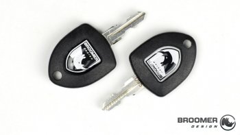 22 749 р. Багажный бокс Broomer Venture (420 л/189x89x40 см) на крышу   (Покрытие: шагрень, Цвет: чёрный)  с доставкой в г. Пермь. Увеличить фотографию 11