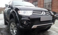 1 469 р. Сетка на бампер (рестайлинг) Russtal (черная) Mitsubishi Pajero Sport PB рестайлинг (2013-2017)  с доставкой в г. Пермь. Увеличить фотографию 3