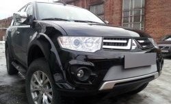 1 949 р. Сетка на бампер (рестайлинг) Russtal (хром) Mitsubishi Pajero Sport PB рестайлинг (2013-2017)  с доставкой в г. Пермь. Увеличить фотографию 2