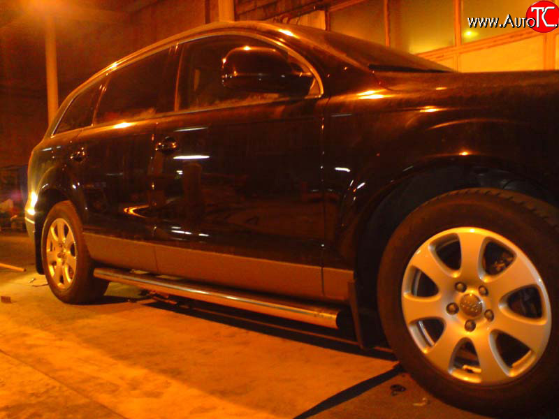 12 999 р. Защита порогов d76 мм Металл-Дизайн  Audi Q7  4L (2005-2009) дорестайлинг (полированная нержавейка)  с доставкой в г. Пермь