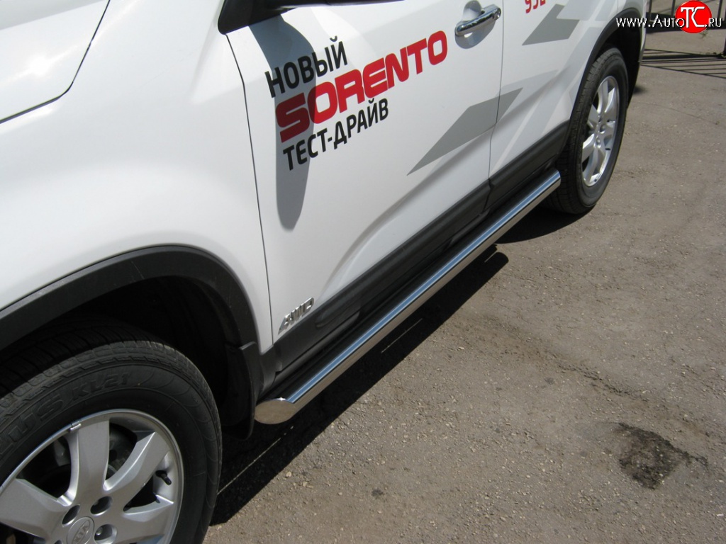 77 999 р. Защита порогов Russtal из круглой трубы диаметром 76 мм KIA Sorento XM дорестайлинг (2009-2012) (Защита порогов с со скосами на торцах (вариант 1))  с доставкой в г. Пермь