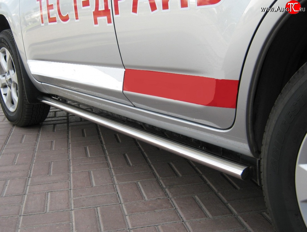 77 999 р. Защита порогов Russtal из круглой трубы диаметром 76 мм Toyota RAV4 XA30 5 дв. удлиненный 2-ой рестайлинг (2010-2013) (Защита порогов с со скосами на торцах (вариант 1))  с доставкой в г. Пермь