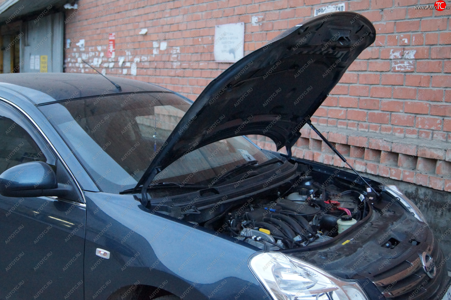 2 969 р. Упор капота MV-Tuning (одинарный)  Nissan Almera  G15 (2012-2019) седан  с доставкой в г. Пермь