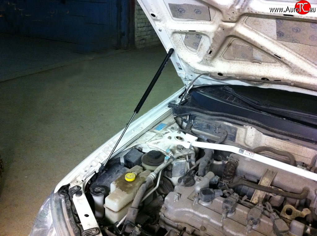 2 969 р. Упор капота Sport  Nissan Almera Classic  седан (2006-2013) B10  с доставкой в г. Пермь