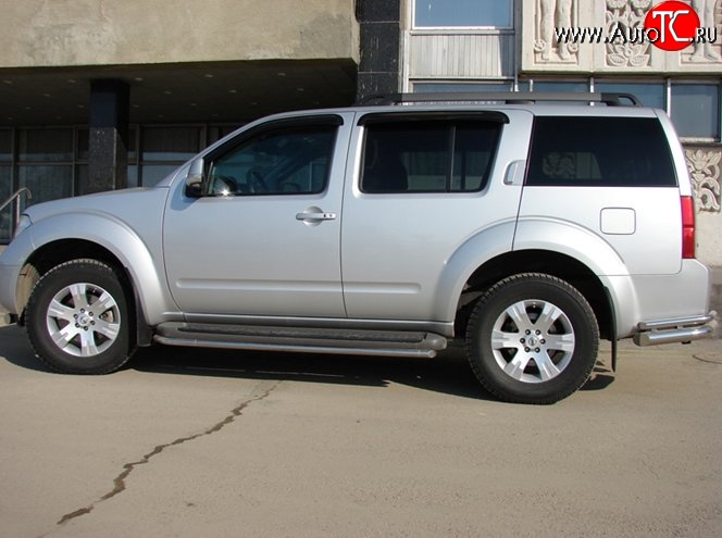 8 799 р. Защита порогов d43 мм Металл Дизайн  Nissan Pathfinder  R51 (2004-2007) дорестайлинг (полированная нержавейка)  с доставкой в г. Пермь