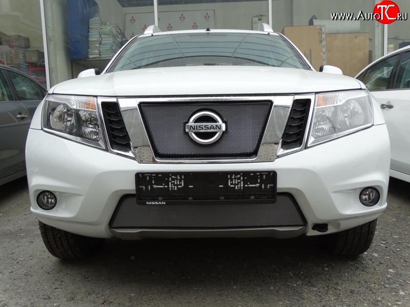 1 539 р. Нижняя сетка на бампер Russtal (хром) Nissan Terrano D10 дорестайлинг (2013-2016)  с доставкой в г. Пермь