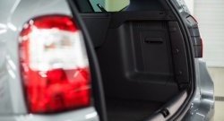 Накладки на боковые стойки багажника RA Nissan Terrano  D10 (2013-2022) дорестайлинг, рестайлинг