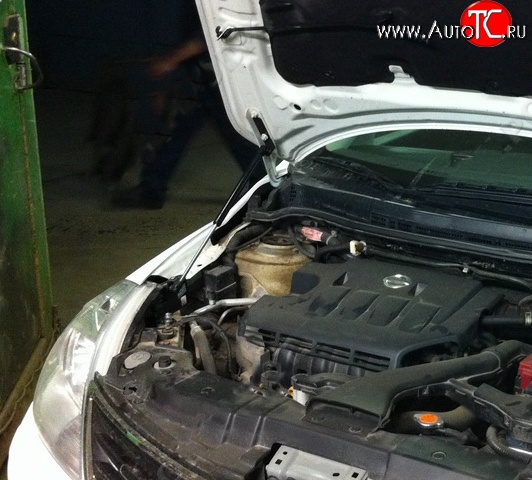 2 969 р. Упор капота Sport Nissan Tiida 1 хэтчбэк C11 дорестайлинг, Япония (2004-2007)  с доставкой в г. Пермь