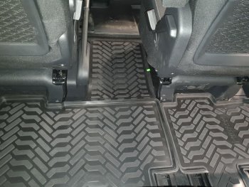 1 379 р. Коврики салона Aileron (2-ой ряд, 2шт.) Peugeot Traveller K0 L2 дорестайлинг (2016-2024)  с доставкой в г. Пермь. Увеличить фотографию 2