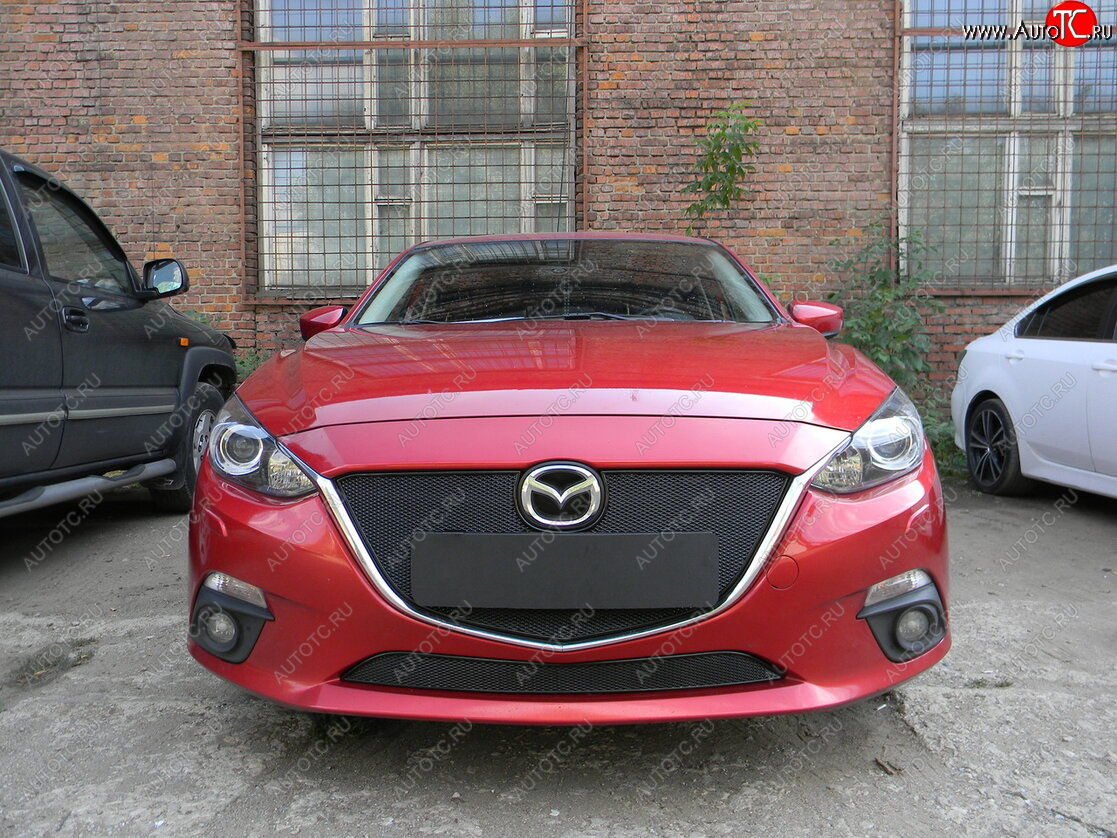 3 899 р. Защитная сетка в бампер (низ, ячейка 4х10 мм) Alfeco Премиум Mazda 3/Axela BM дорестайлинг седан (2013-2016) (Чёрная)  с доставкой в г. Пермь