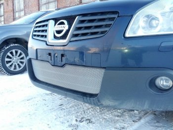 3 179 р. Защитная сетка в бампер (низ, ячейка 3х7 мм) Стрелка11 Стандарт Nissan Qashqai 1 дорестайлинг (2007-2010) (Хром)  с доставкой в г. Пермь. Увеличить фотографию 2