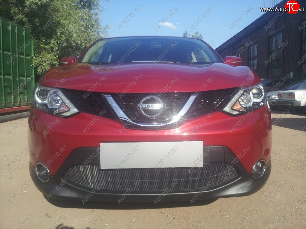 3 199 р. Защитная сетка в бампер (низ, ячейка 3х7 мм) Стрелка11 Стандарт Nissan Qashqai 2 J11 дорестайлинг (2013-2019) (Чёрная)  с доставкой в г. Пермь