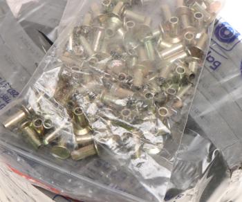 4 499 р. Накладка тормозной колодки полуприцепа СЗАП Ось L1 8т сверленая расточен. комплект 8шт.с закл. БзАТИ БзАТИ а0814а0815  с доставкой в г. Пермь. Увеличить фотографию 2