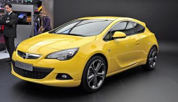 3 679 р. Пластиковые накладки порогов Фанат Тюнинг Opel Astra J GTC (2011-2018) (неокрашенные (глянец под окраску))  с доставкой в г. Пермь. Увеличить фотографию 2