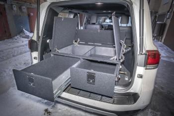 Органайзер в багажник для Toyota Land Cruiser 300 (2 выдв.ящика+клав.замки+спальник) РФ 300-004