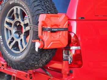 2 259 р. Ремень крепёжный TitanStraps Industrial черный L = 51 см (Dmax = 14,15 см, Dmin = 5,5 см) TitanStraps tsi-0120-blk  с доставкой в г. Пермь. Увеличить фотографию 5