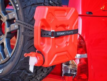 2 379 р. Ремень крепёжный TitanStraps Industrial черный L = 64 см (Dmax = 18 см, Dmin = 5,5 см) TitanStraps tsi-0125-blk  с доставкой в г. Пермь. Увеличить фотографию 4