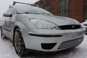 3 079 р. Защитная сетка в бампер (ячейка 3х7 мм) Alfeco Стандарт  Ford Focus  1 (2001-2005) седан рестайлинг, универсал рестайлинг, хэтчбэк 3 дв. рестайлинг, хэтчбэк 5 дв. рестайлинг (Хром)  с доставкой в г. Пермь. Увеличить фотографию 2
