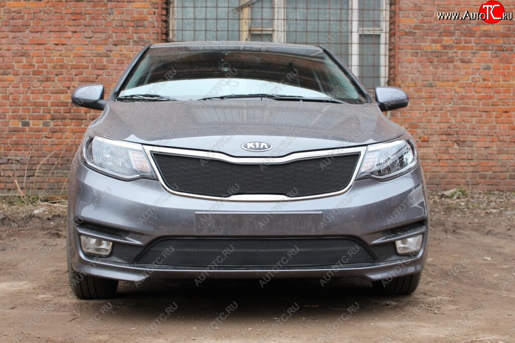 2 899 р. Защитная сетка в бампер (низ, ячейка 3х7 мм) Alfeco Стандарт KIA Rio 3 QB хэтчбек 5 дв. рестайлинг (2015-2017) (Чёрная)  с доставкой в г. Пермь