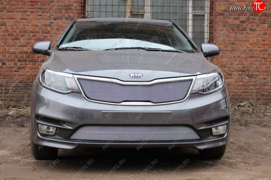 3 149 р. Защитная сетка в бампер (низ, ячейка 3х7 мм) Alfeco Стандарт KIA Rio 3 QB хэтчбек 5 дв. рестайлинг (2015-2017) (Хром)  с доставкой в г. Пермь