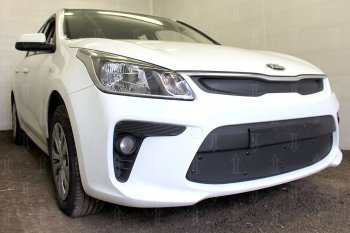 3 179 р. Защитная сетка в бампер (верх, заглушка без сот) Alfeco Стандарт KIA Rio 4 FB дорестайлинг седан (2016-2020) (Чёрная)  с доставкой в г. Пермь. Увеличить фотографию 4