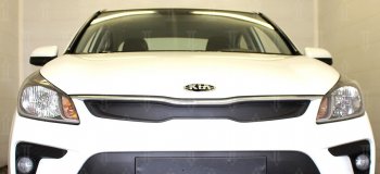 3 179 р. Защитная сетка в бампер (верх, заглушка без сот) Alfeco Стандарт KIA Rio 4 FB дорестайлинг седан (2016-2020) (Чёрная)  с доставкой в г. Пермь. Увеличить фотографию 2