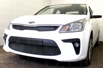 3 149 р. Защитная сетка в бампер (низ, ячейка 3х7 мм) Alfeco Стандарт KIA Rio 4 FB дорестайлинг седан (2016-2020) (Чёрная)  с доставкой в г. Пермь. Увеличить фотографию 2