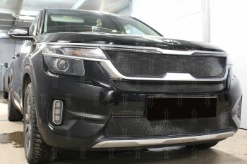 3 179 р. Защитная сетка в бампер (верх, с ДХО, ячейка 3х7 мм) Alfeco Стандарт KIA Seltos (2019-2025) (Чёрная)  с доставкой в г. Пермь. Увеличить фотографию 2