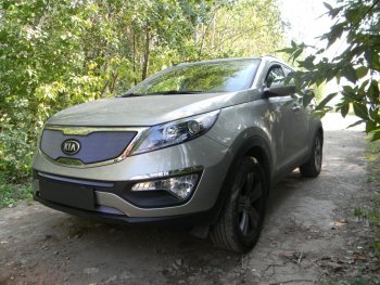 3 299 р. Защитная сетка в бампер (верх, ячейка 3х7 мм) Alfeco Стандарт  KIA Sportage  3 SL (2010-2014) дорестайлинг (Хром)  с доставкой в г. Пермь. Увеличить фотографию 2
