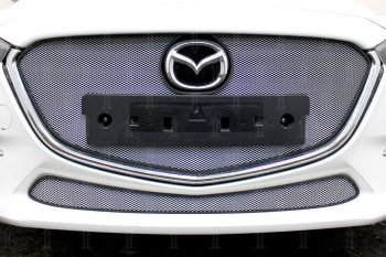 3 079 р. Защитная сетка в бампер (низ, ячейка 3х7 мм) Alfeco Стандарт Mazda 3/Axela BM рестайлинг седан (2016-2019) (Хром)  с доставкой в г. Пермь. Увеличить фотографию 2