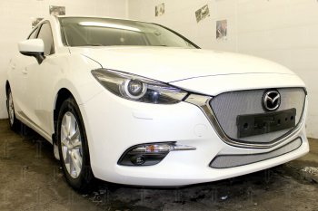 3 079 р. Защитная сетка в бампер (низ, ячейка 3х7 мм) Alfeco Стандарт Mazda 3/Axela BM рестайлинг седан (2016-2019) (Хром)  с доставкой в г. Пермь. Увеличить фотографию 3