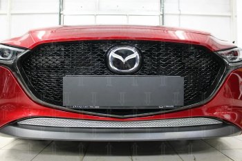 3 089 р. Защитная сетка в бампер (низ, ячейка 3х7 мм) Alfeco Стандарт Mazda 3/Axela BP хэтчбэк (2019-2025) (Хром)  с доставкой в г. Пермь. Увеличить фотографию 2