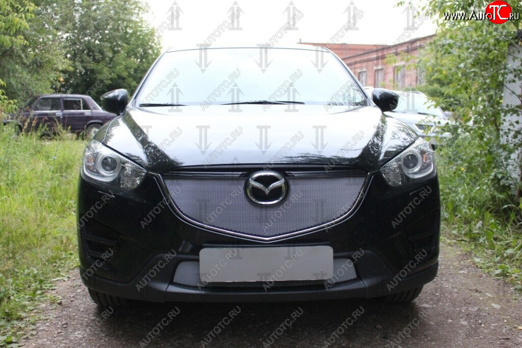 3 699 р. Защитная сетка в бампер (верх, ячейка 3х7 мм) Alfeco Стандарт Mazda CX-5 KE рестайлинг (2015-2017) (Хром)  с доставкой в г. Пермь