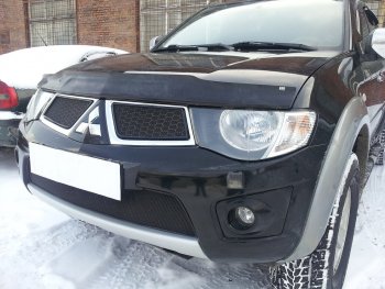 3 169 р. Защитная сетка в бампер (низ, ячейка 3х7 мм) Alfeco Стандарт Mitsubishi Pajero Sport PB дорестайлинг (2008-2013) (Чёрная)  с доставкой в г. Пермь. Увеличить фотографию 2