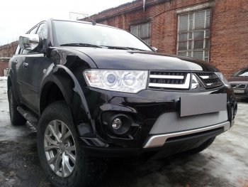 3 199 р. Защитная сетка в бампер (низ, ячейка 3х7 мм) Alfeco Стандарт Mitsubishi L200 4  рестайлинг (2013-2016) (Хром)  с доставкой в г. Пермь. Увеличить фотографию 3