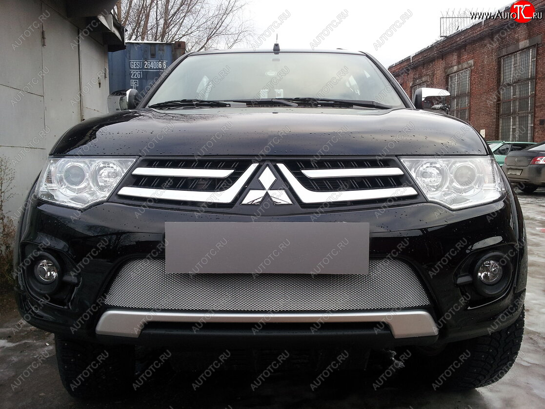3 199 р. Защитная сетка в бампер (низ, ячейка 3х7 мм) Alfeco Стандарт Mitsubishi L200 4  рестайлинг (2013-2016) (Хром)  с доставкой в г. Пермь