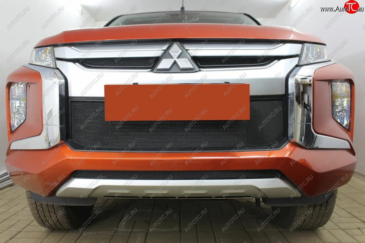 2 569 р. Защитная сетка в бампер (низ, ячейка 3х7 мм) Alfeco Стандарт Mitsubishi L200 5 KK,KL рестайлинг (2018-2022) (Чёрная)  с доставкой в г. Пермь