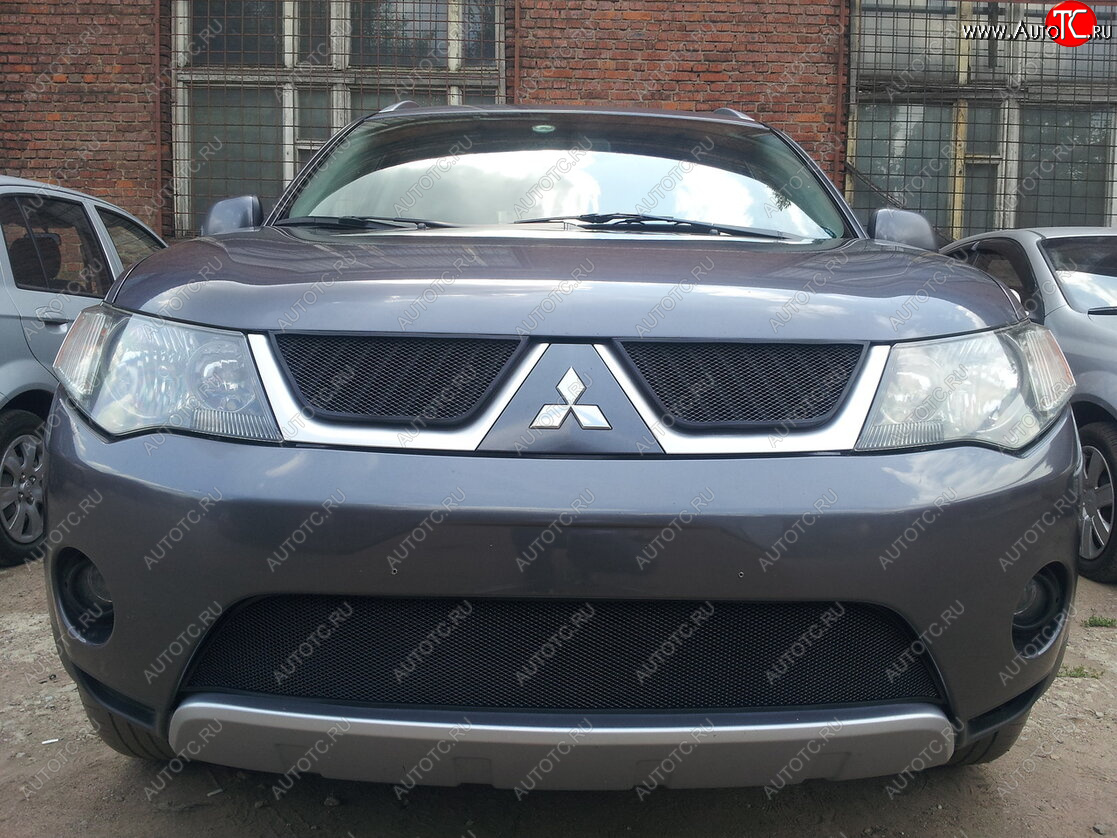 2 899 р. Защитная сетка в бампер (верх, ячейка 3х7 мм) Alfeco Стандарт Mitsubishi Outlander XL (CW)  дорестайлинг (2005-2009) (Чёрная)  с доставкой в г. Пермь
