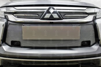 Защитная сетка в бампер (верх, ячейка 3х7 мм) Стрелка11 Премиум Mitsubishi Pajero Sport QE дорестайлинг (2015-2021) (Хром)