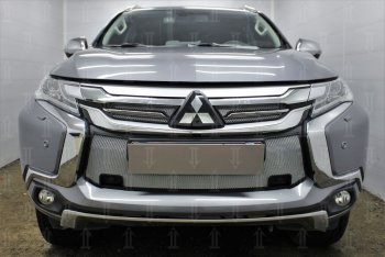 3 799 р. Защитная сетка в бампер (верх, ячейка 3х7 мм) Стрелка11 Премиум Mitsubishi Pajero Sport QE дорестайлинг (2015-2021) (Хром)  с доставкой в г. Пермь. Увеличить фотографию 4
