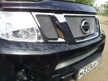 3 079 р. Защитная сетка в бампер (низ, ячейка 3х7 мм) Стрелка11 Стандарт Nissan Navara 2 D40 рестайлинг (2010-2016) (Хром)  с доставкой в г. Пермь. Увеличить фотографию 2