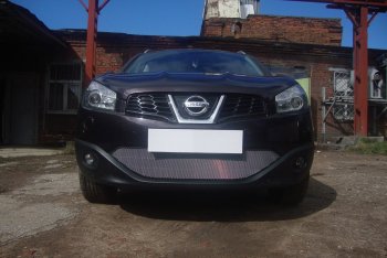 3 599 р. Защитная сетка в бампер (низ, ячейка 3х7 мм) Стрелка11 Стандарт  Nissan Qashqai  1 (2010-2013) J10 рестайлинг (Хром)  с доставкой в г. Пермь. Увеличить фотографию 4