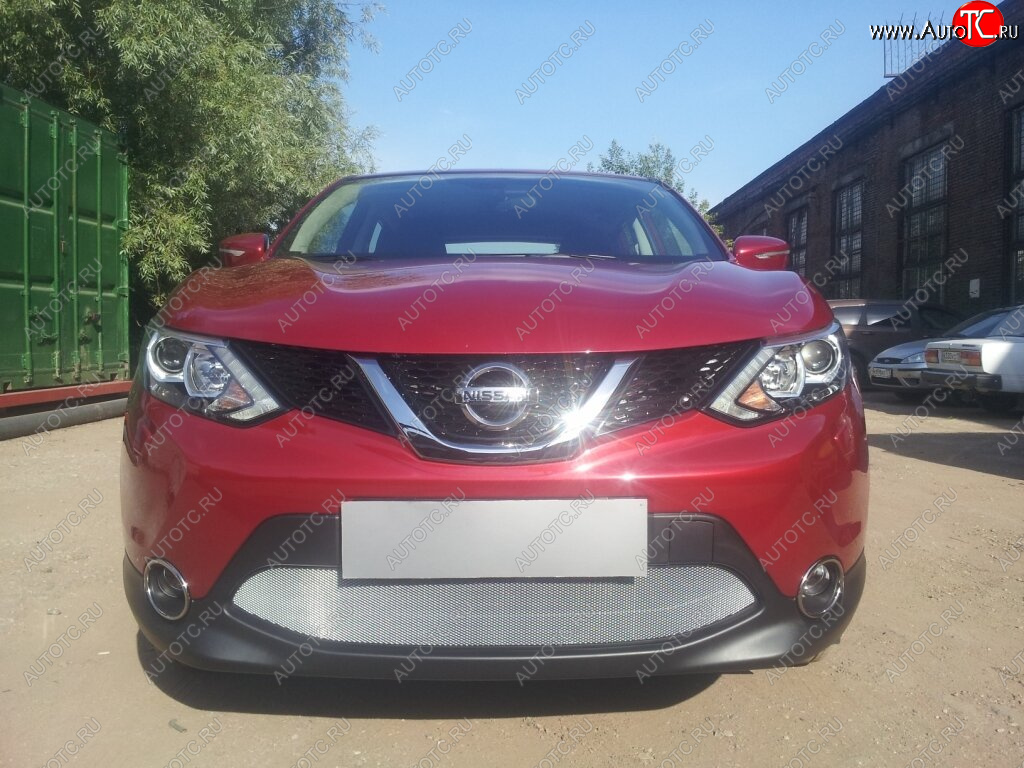 3 399 р. Защитная сетка в бампер (низ, ячейка 3х7 мм) Стрелка11 Стандарт Nissan Qashqai 2 J11 дорестайлинг (2013-2019) (Хром)  с доставкой в г. Пермь