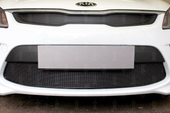 4 299 р. Защитная сетка в бампер (низ, ячейка 4х10 мм) Alfeco Премиум  KIA Rio  4 YB (2017-2020) дорестайлинг, хэтчбэк (Чёрная)  с доставкой в г. Пермь. Увеличить фотографию 2