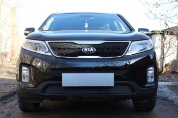 Защитная сетка в бампер (середина, ячейка 4х10 мм) Alfeco Премиум KIA Sorento  XM (2012-2015) рестайлинг (Чёрная)