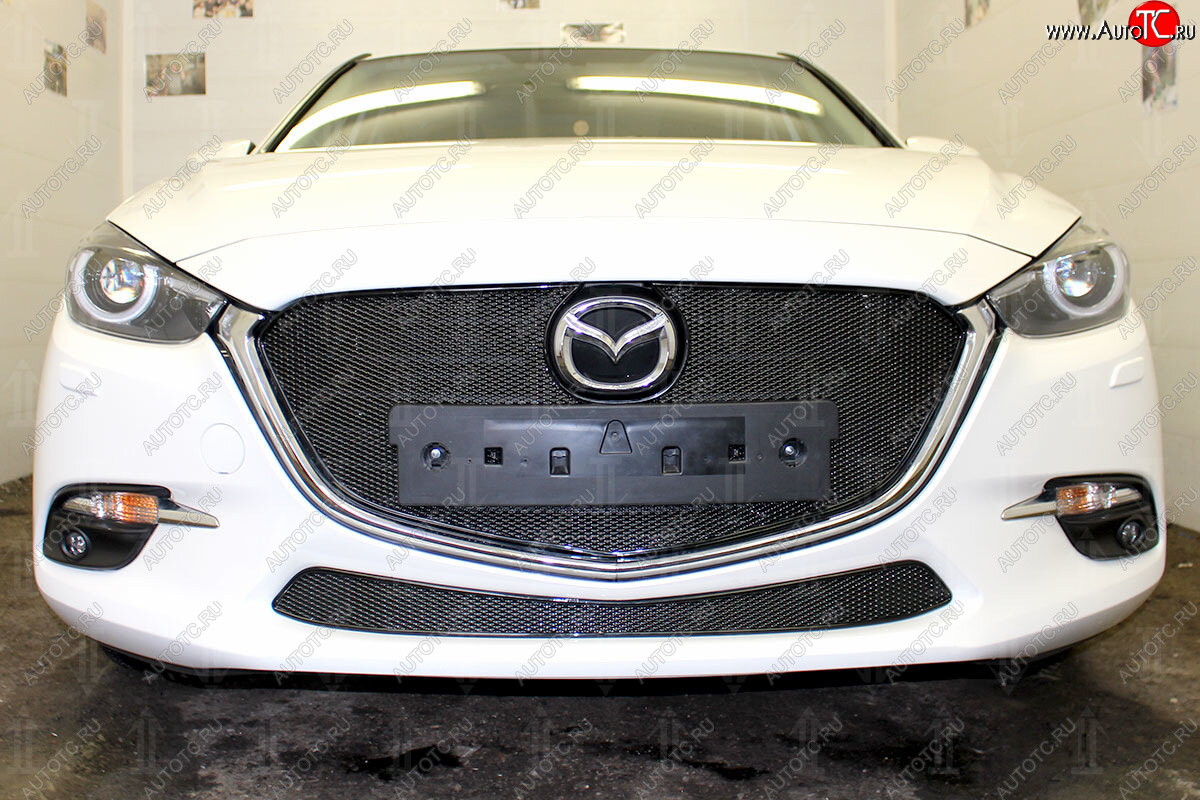3 899 р. Защитная сетка в бампер (низ, ячейка 4х10 мм) Alfeco Премиум Mazda 3/Axela BM рестайлинг седан (2016-2019) (Чёрная)  с доставкой в г. Пермь
