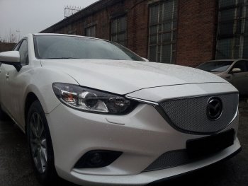 5 399 р. Защитная сетка в бампер (верх, ячейка 4х10 мм) Alfeco Премиум Mazda 6 GJ дорестайлинг седан (2012-2015) (Хром)  с доставкой в г. Пермь. Увеличить фотографию 3