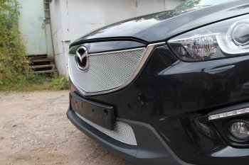 4 299 р. Защитная сетка в бампер (низ, ячейка 4х10 мм) Alfeco Премиум Mazda CX-5 KE рестайлинг (2015-2017) (Хром)  с доставкой в г. Пермь. Увеличить фотографию 2